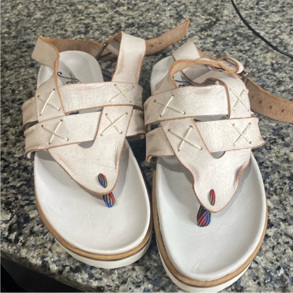 Free People Valencia Wrap Lug Sole Thong Ankle Strap Leather Sandals Size 38